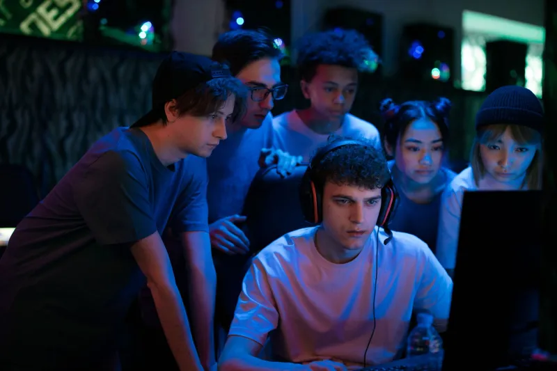 When the Caller Goes Quiet: How Smart Teams Swap Leadership Mid-Tournament Without Falling Apart